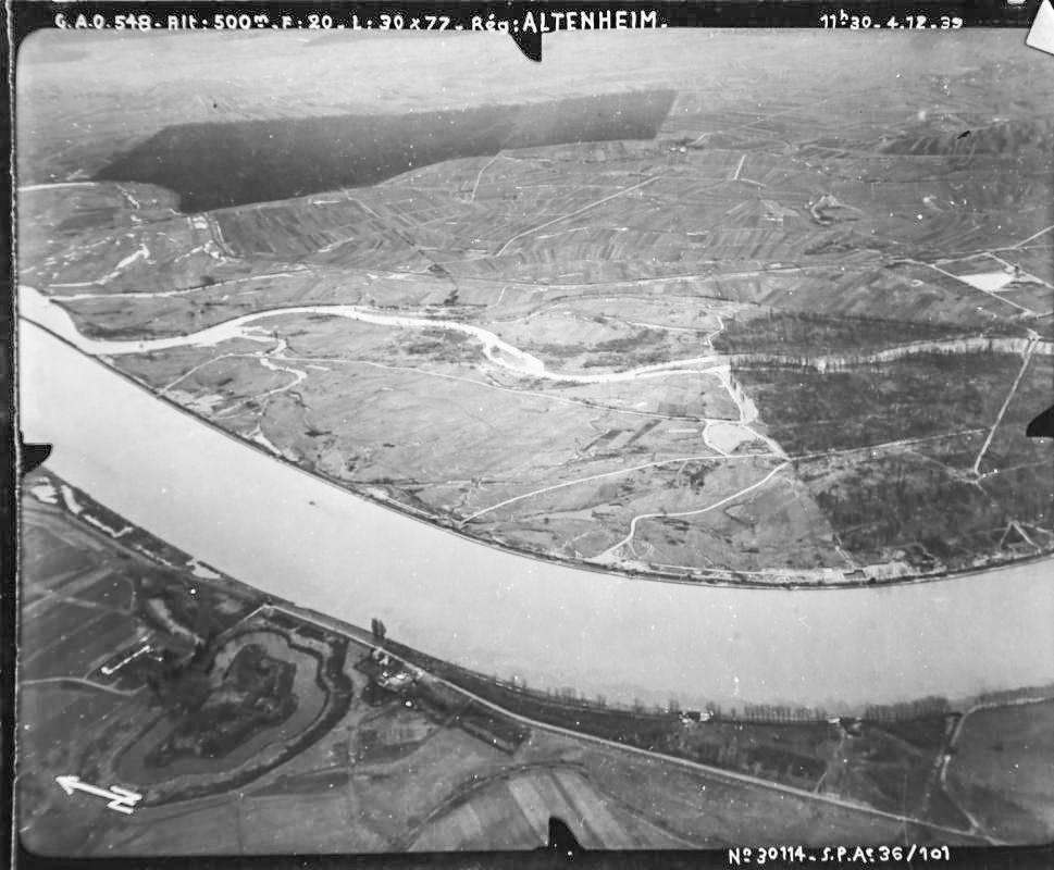 Ligne Maginot - FORT HOCHE - (Casernement) - Vue aérienne d'époque